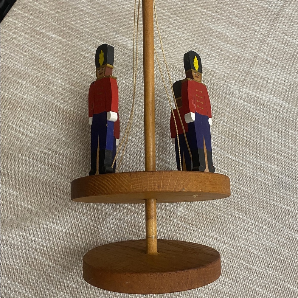 Rare Vintage Handmade Wooden Carousel Maypole Toy Figurine Spinning - Picture 11 of 11